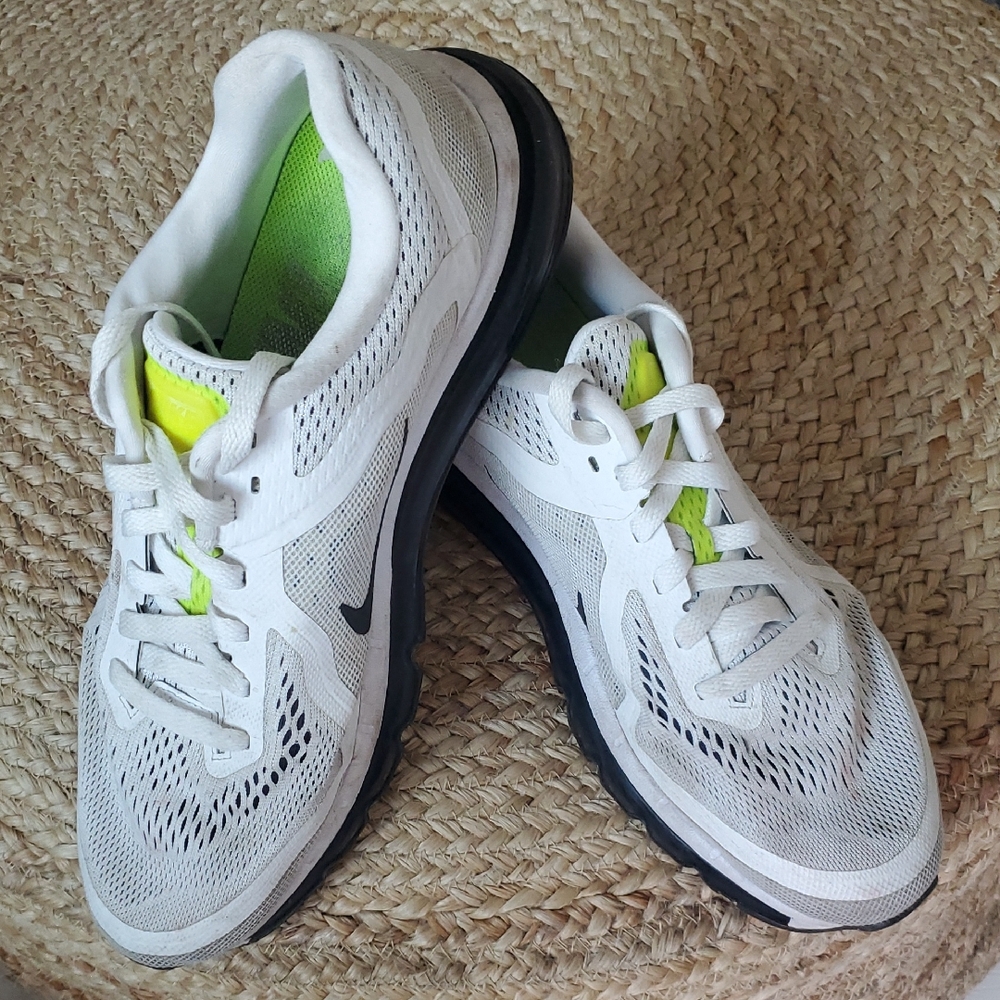 Nike Air Max 2014 Sneakers Shoes Size 10.5